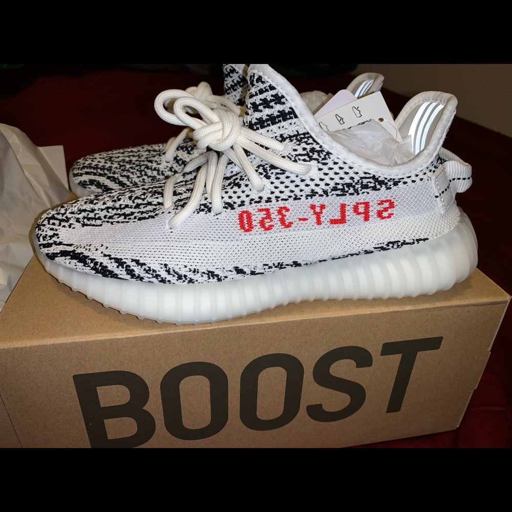 Brand New Adidas Yeezy Boost 350 V2 Zebra Size 6